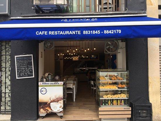 Rikus Cafe Restaurante